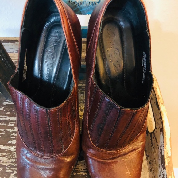 BORN Brown Leather Heels sz 7 - Picture 6 of 8